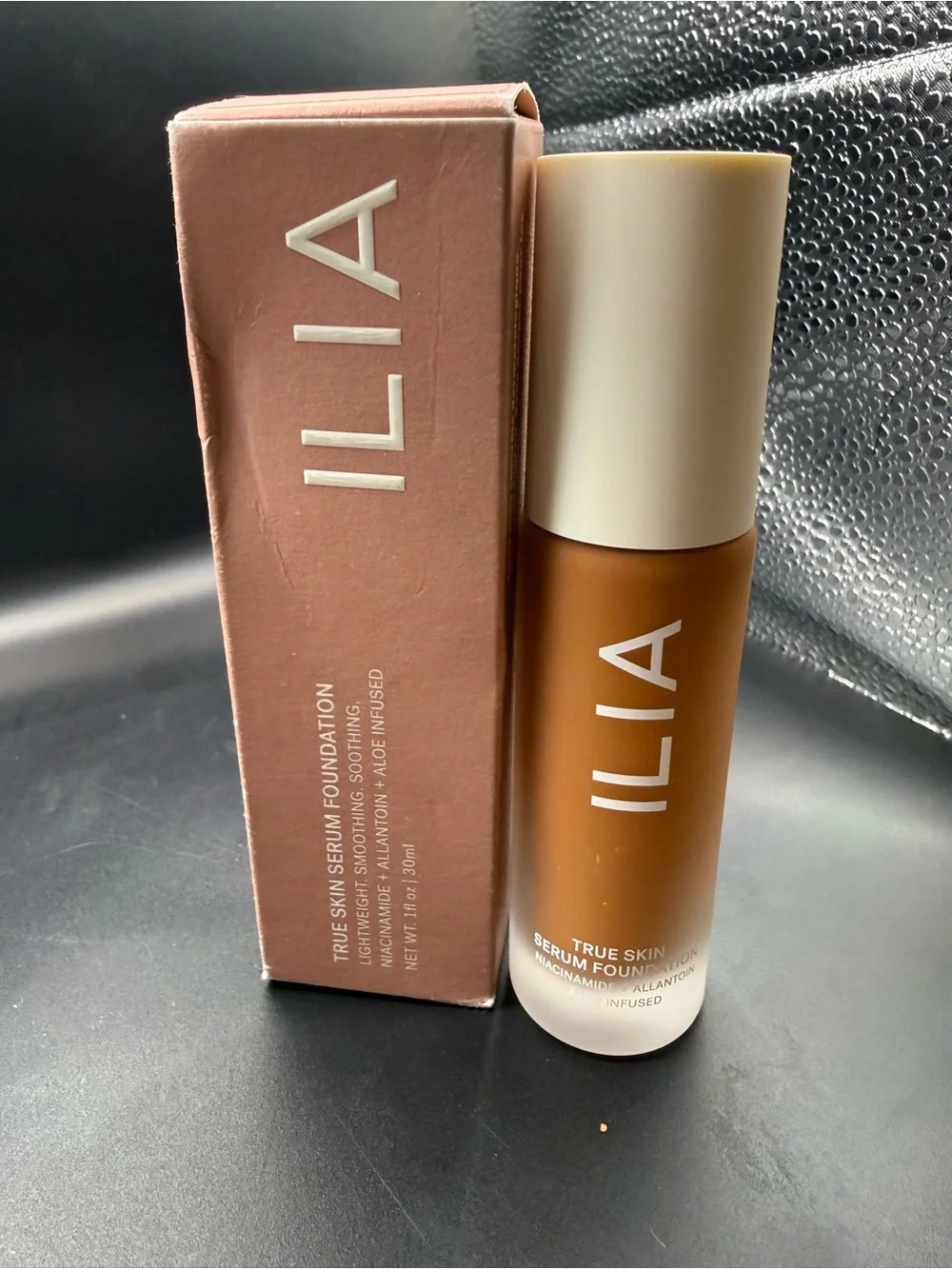 ILIA True Skin Serum Foundation -  Shade: Martinique SF11